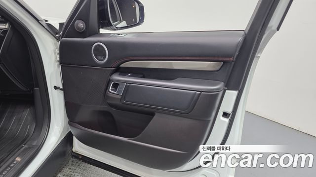 Land Rover Discovery 3.0 TD6 HSE Luxury
