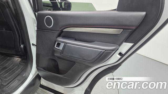 Land Rover Discovery 3.0 TD6 HSE Luxury