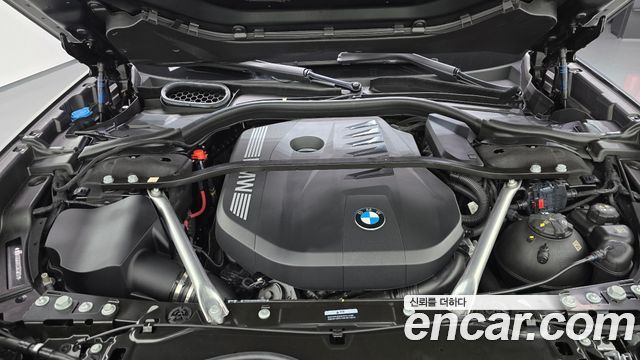 BMW 7-Series 740i xDrive M Sport Individual All Black Edition