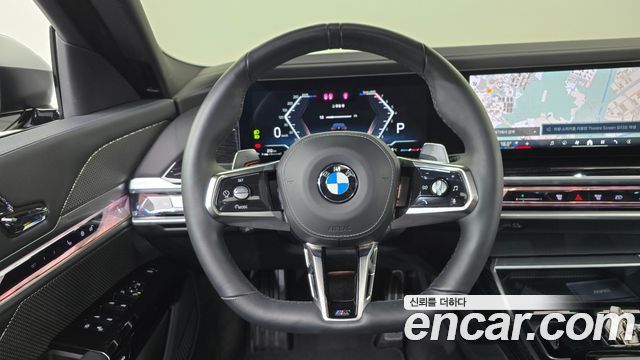 BMW 7-Series 740i xDrive M Sport Individual All Black Edition