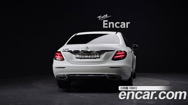 Mercedes-Benz E-Class E300 Avantgarde