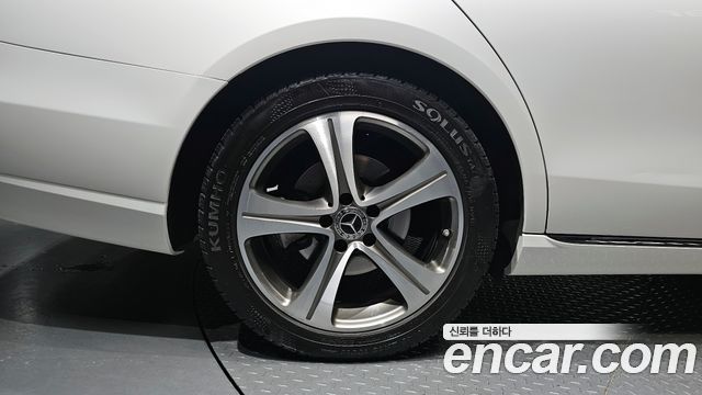 Mercedes-Benz E-Class E300 Avantgarde