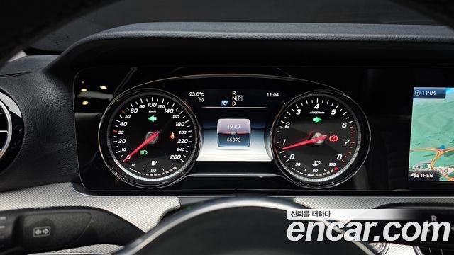 Mercedes-Benz E-Class E300 Avantgarde