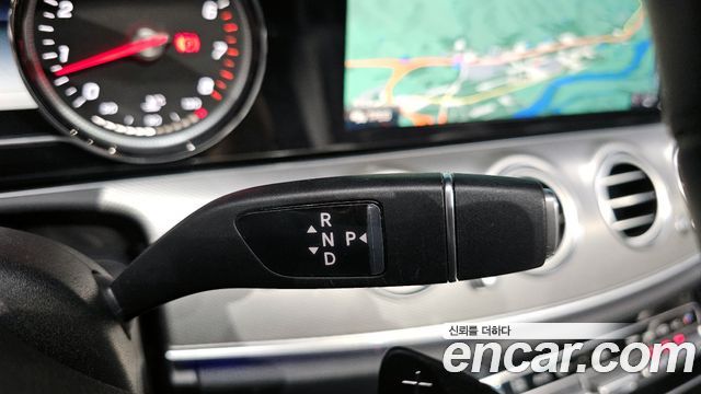 Mercedes-Benz E-Class E300 Avantgarde
