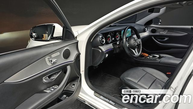 Mercedes-Benz E-Class E300 Avantgarde