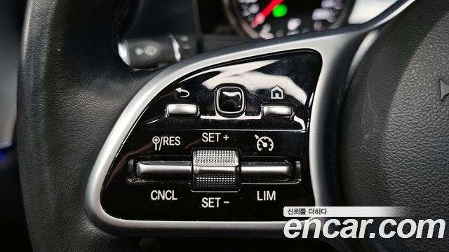 Mercedes-Benz E-Class E300 Avantgarde