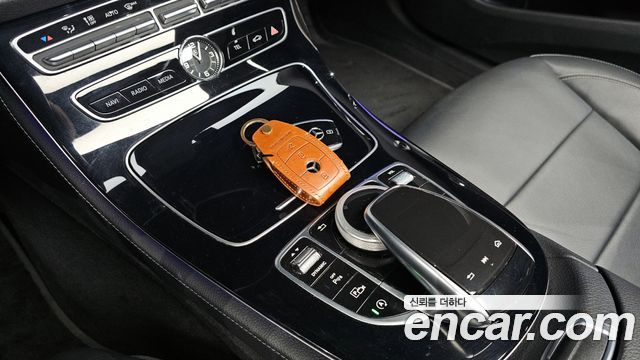 Mercedes-Benz E-Class E300 Avantgarde