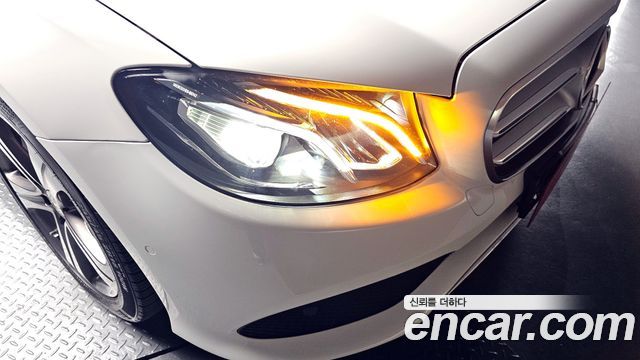 Mercedes-Benz E-Class E300 Avantgarde