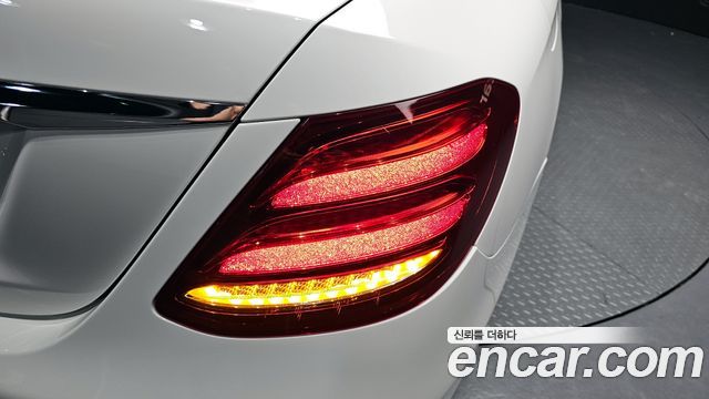 Mercedes-Benz E-Class E300 Avantgarde