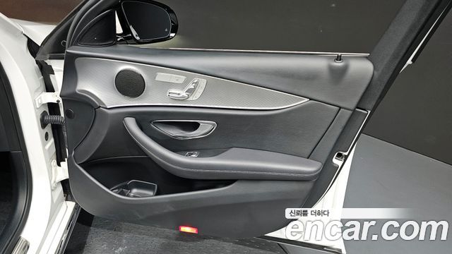Mercedes-Benz E-Class E300 Avantgarde