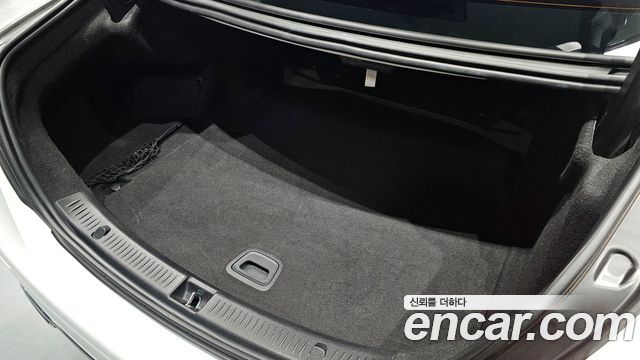 Mercedes-Benz E-Class E300 Avantgarde