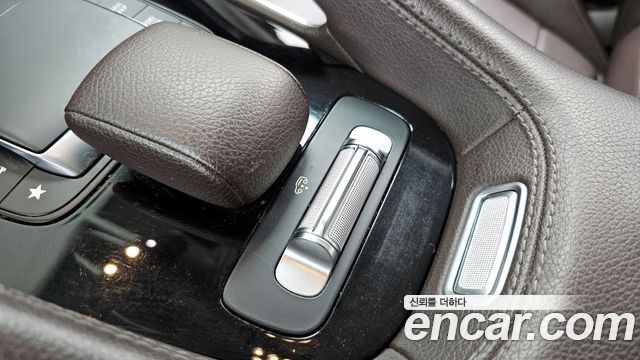 Mercedes-Benz GLE-Class GLE300d 4MATIC