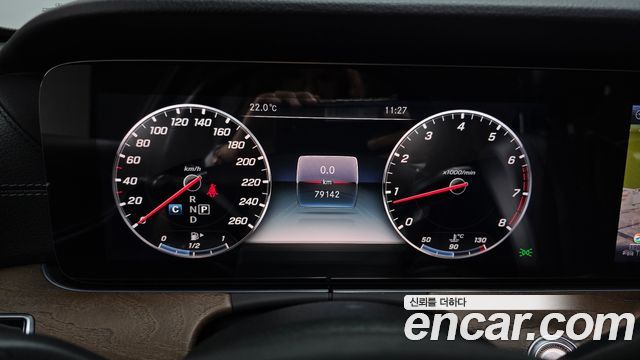 Mercedes-Benz E-Class E300 4MATIC Exclusive
