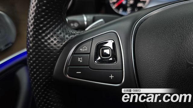 Mercedes-Benz E-Class E300 4MATIC Exclusive