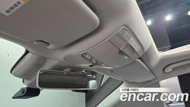 Mercedes-Benz E-Class E300 4MATIC Exclusive