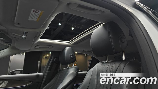 Mercedes-Benz E-Class E300 4MATIC Exclusive