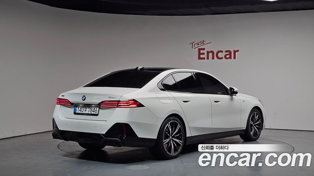 BMW 5-Series 530i xDrive M Sport