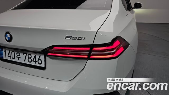 BMW 5-Series 530i xDrive M Sport
