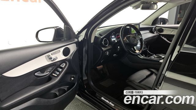 Mercedes-Benz GLC-Class GLC220 d 4MATIC