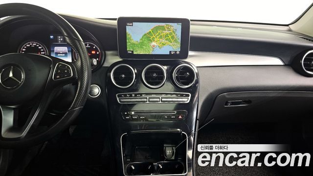 Mercedes-Benz GLC-Class GLC220 d 4MATIC