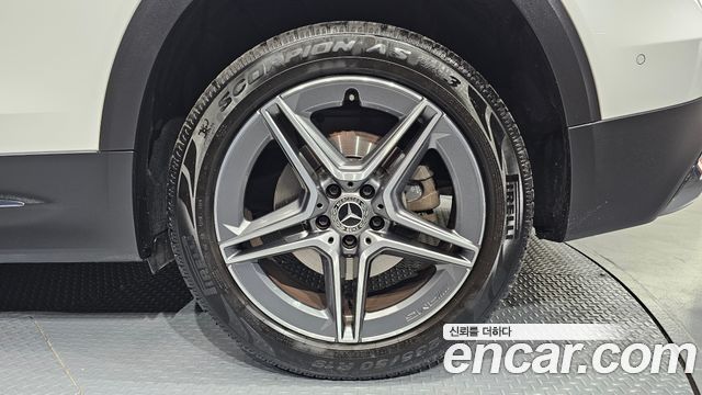 Mercedes-Benz GLB-Class GLB250 4MATIC