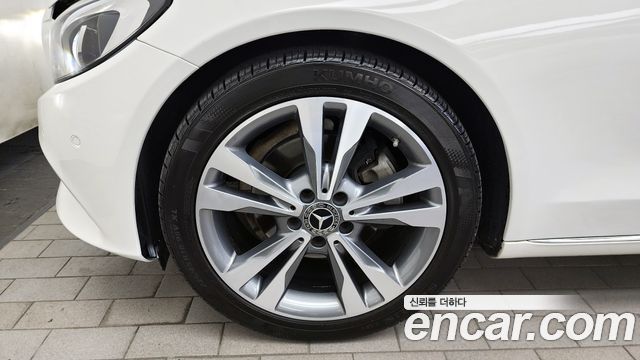 Mercedes-Benz C-Class C200 Avantgarde