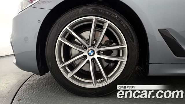 BMW 5-Series 520d M Sport package
