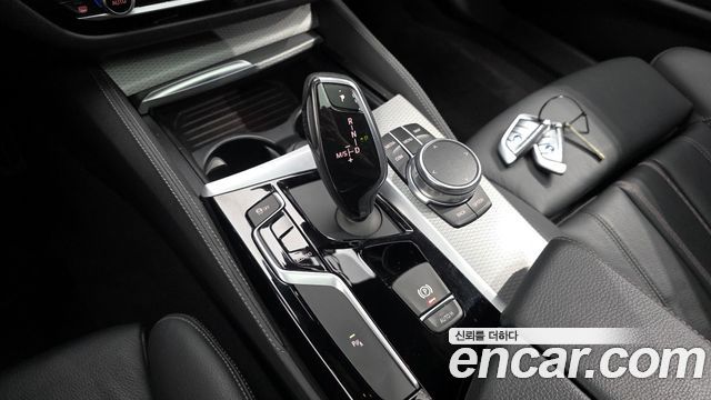 BMW 5-Series 520d M Sport package
