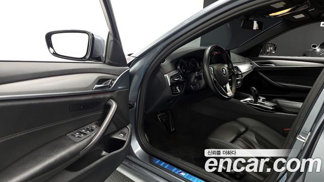 BMW 5-Series 520d M Sport package