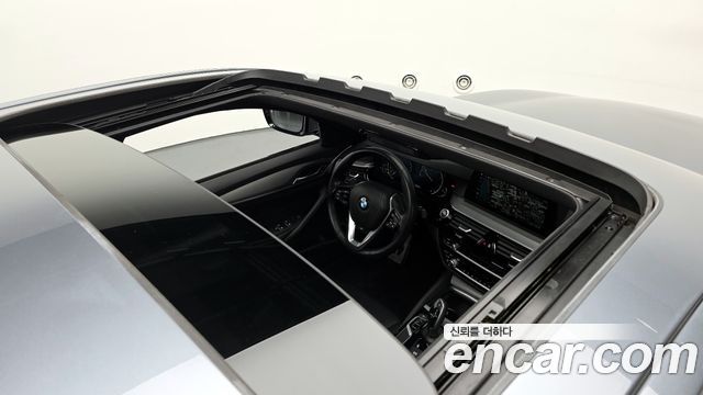 BMW 5-Series 520d M Sport package