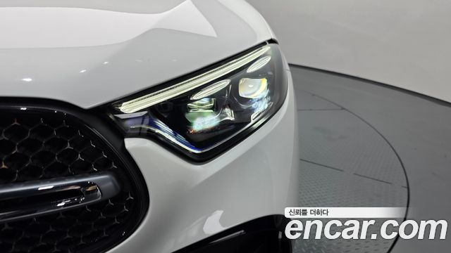 Mercedes-Benz GLC-Class GLC300 4MATIC AMG Line