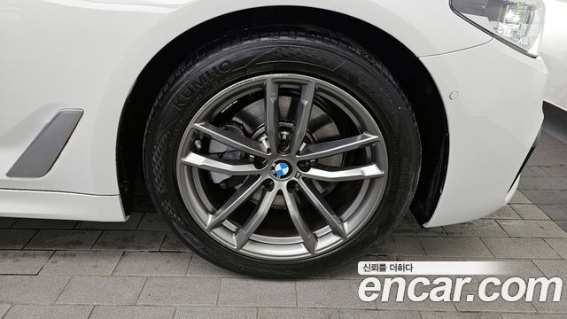 BMW 5-Series 520d M Sport Package Plus