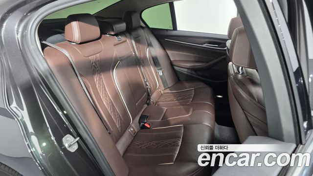 BMW 5-Series 520d Luxury Plus