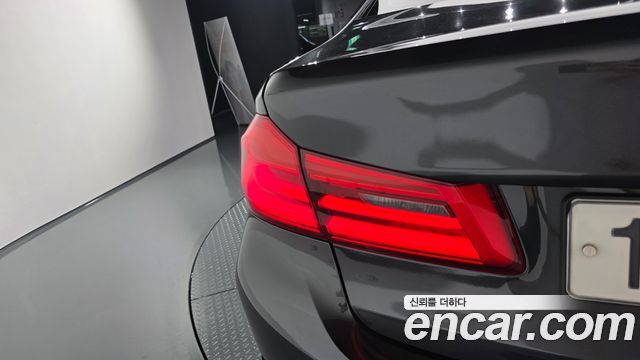 BMW 5-Series 520d Luxury Plus
