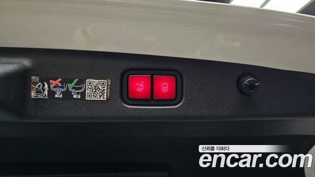 Mercedes-Benz E-Class E200 Avantgarde
