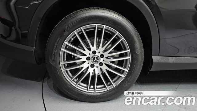 Mercedes-Benz GLC-Class GLC 300 4MATIC Avantgarde