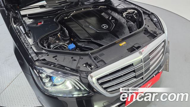 Mercedes-Benz S-Class S560L 4MATIC