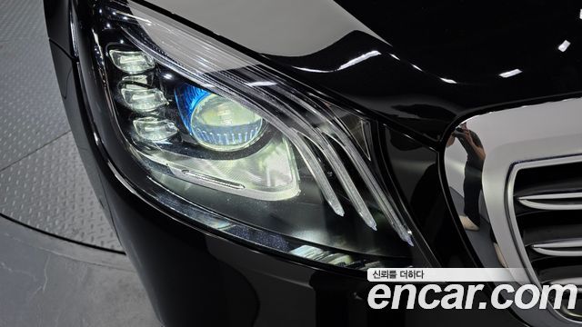 Mercedes-Benz S-Class S560L 4MATIC