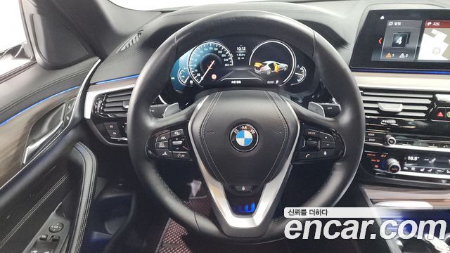 BMW 5-Series 530i xDrive M Sport Package Plus