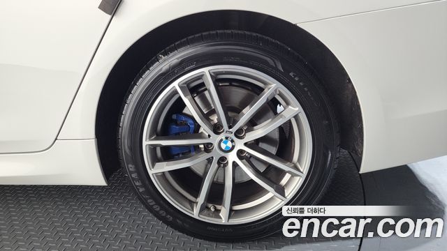 BMW 5-Series 530i xDrive M Sport Package Plus