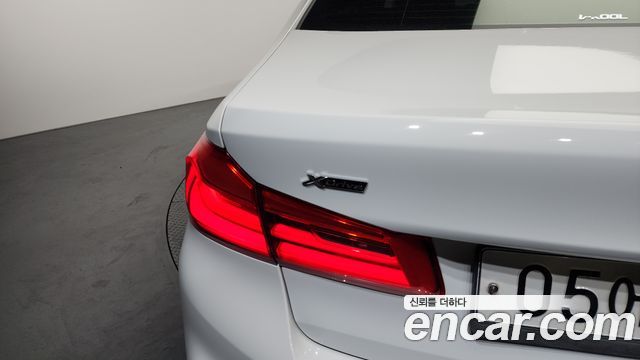 BMW 5-Series 530i xDrive M Sport Package Plus