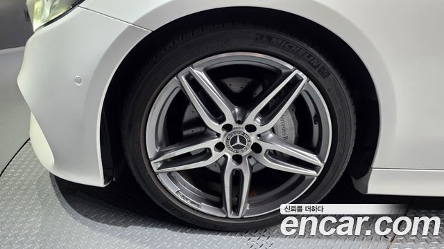 Mercedes-Benz E-Class E220d Cabriolet