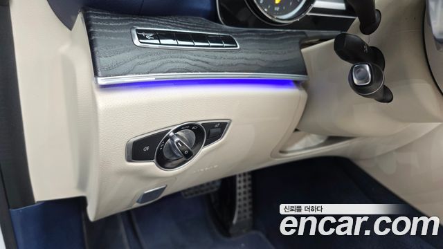 Mercedes-Benz E-Class E220d Cabriolet