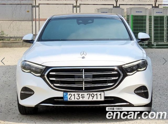 Mercedes-Benz E-Class E300 4MATIC Exclusive