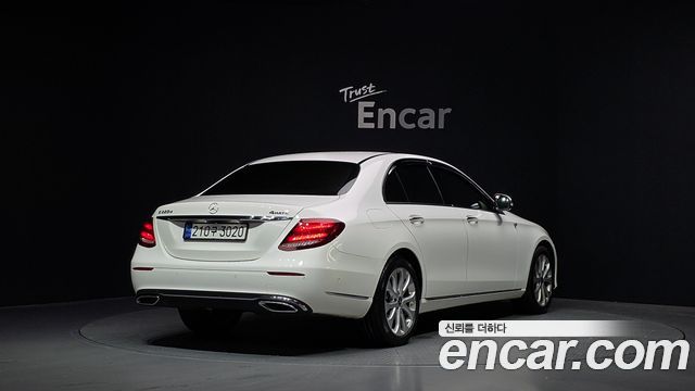 Mercedes-Benz E-Class E220d Exclusive