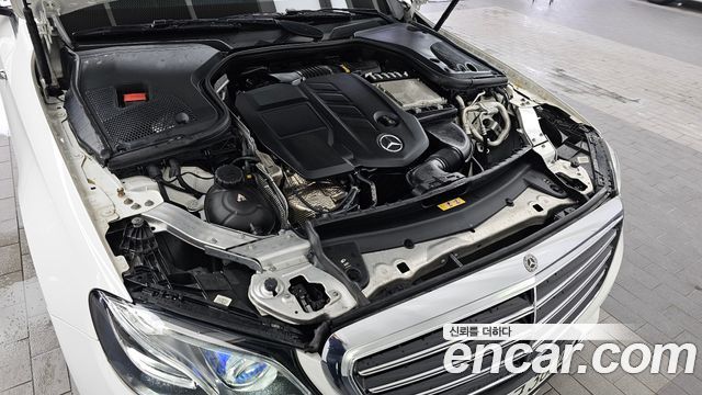 Mercedes-Benz E-Class E220d Exclusive