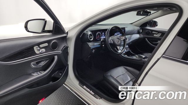Mercedes-Benz E-Class E300 Avantgarde
