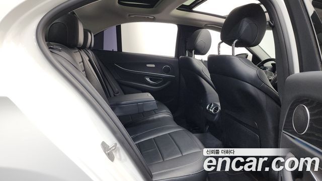 Mercedes-Benz E-Class E300 Avantgarde