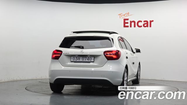 Mercedes-Benz A-Class A200