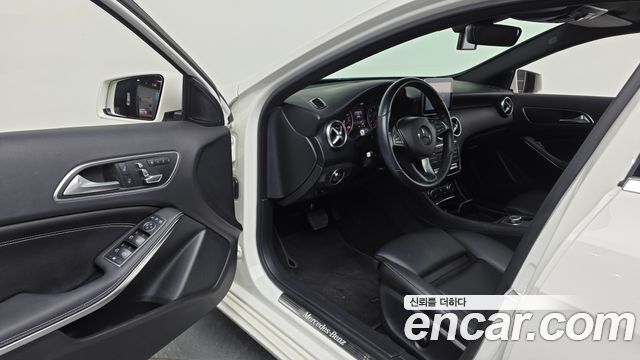 Mercedes-Benz A-Class A200